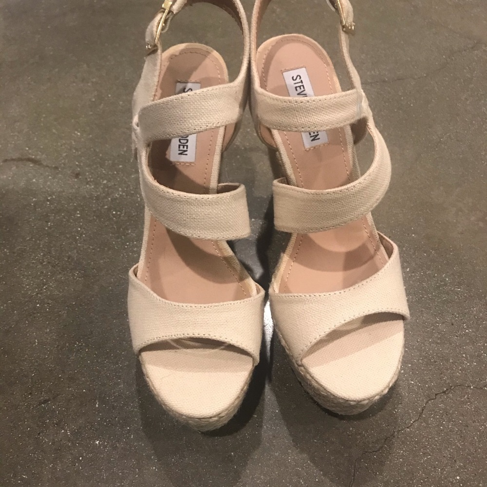 Steve Madden Wedges Size 8